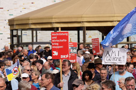 Ostermarsch mit Kundgebung in Berlin
