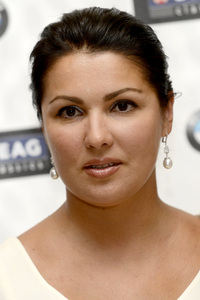 Pressekonferenz mit Anna Netrebko in Berlin