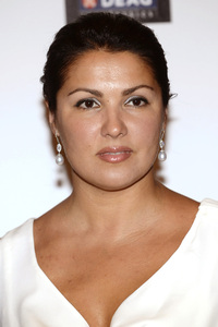 Pressekonferenz mit Anna Netrebko in Berlin