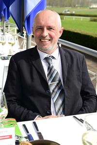 Große Saisoneröffnung 2024 auf der Rennbahn Hoppegarten in Berlin