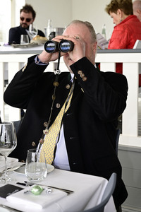 Große Saisoneröffnung 2024 auf der Rennbahn Hoppegarten in Berlin