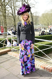 Große Saisoneröffnung 2024 auf der Rennbahn Hoppegarten in Berlin