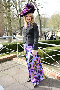 Große Saisoneröffnung 2024 auf der Rennbahn Hoppegarten in Berlin