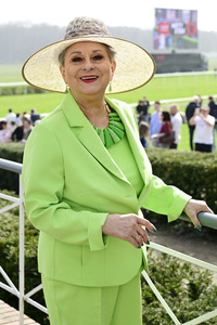 Große Saisoneröffnung 2024 auf der Rennbahn Hoppegarten in Berlin