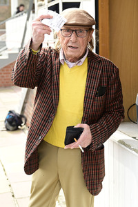 Große Saisoneröffnung 2024 auf der Rennbahn Hoppegarten in Berlin