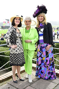 Große Saisoneröffnung 2024 auf der Rennbahn Hoppegarten in Berlin