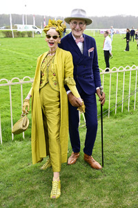 Große Saisoneröffnung 2024 auf der Rennbahn Hoppegarten in Berlin