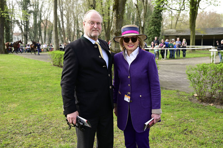 Große Saisoneröffnung 2024 auf der Rennbahn Hoppegarten in Berlin