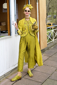 Große Saisoneröffnung 2024 auf der Rennbahn Hoppegarten in Berlin