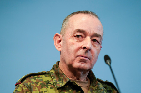 Pressekonferenz des Bundesministers der Verteidigung in Berlin