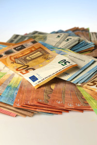 Symbolfoto Barzahlung