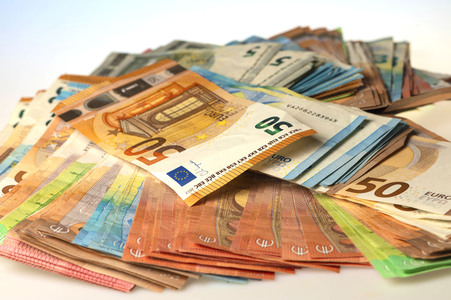 Symbolfoto Barzahlung