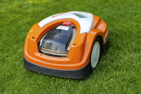 Symbolfoto Mähroboter