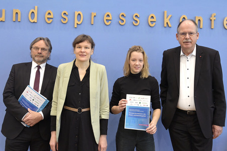 Bundespressekonferenz Zukunftsinvestitionen in Berlin
