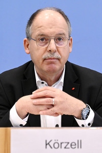 Bundespressekonferenz Zukunftsinvestitionen in Berlin