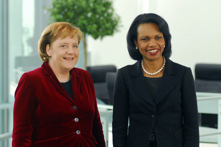 Die US Außenministerin besucht Berlin