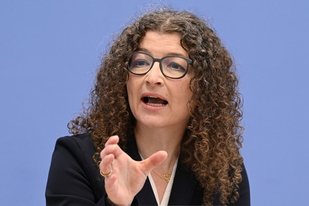 Bundespressekonferenz Abschlussbericht der Kommission zur reproduktiven Selbstbestimmung und Fortpflanzungsmedizin in Berlin