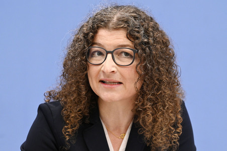 Bundespressekonferenz Abschlussbericht der Kommission zur reproduktiven Selbstbestimmung und Fortpflanzungsmedizin in Berlin