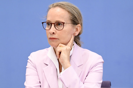 Bundespressekonferenz Abschlussbericht der Kommission zur reproduktiven Selbstbestimmung und Fortpflanzungsmedizin in Berlin