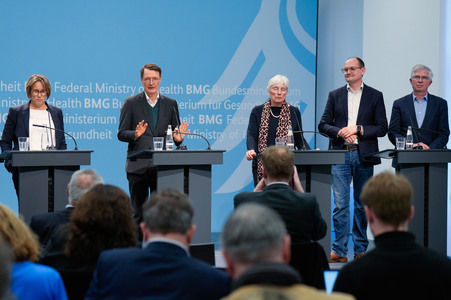 Pressekonferenz zur Krankenhausreform in Berlin