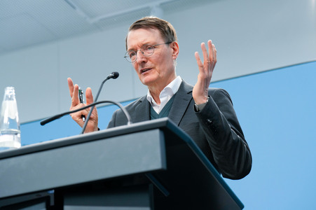 Pressekonferenz zur Krankenhausreform in Berlin