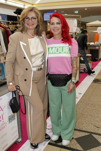 2. Charity-Flohmarkt zugunsten der Tribute to Bambi Stiftung in Hamburg