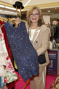 2. Charity-Flohmarkt zugunsten der Tribute to Bambi Stiftung in Hamburg