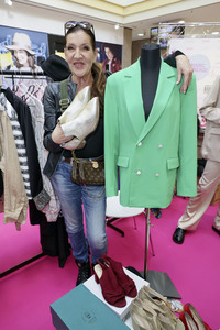 2. Charity-Flohmarkt zugunsten der Tribute to Bambi Stiftung in Hamburg