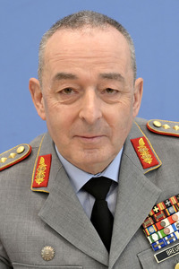 Bundespressekonferenz Quadriga - Militärübung für glaubhafte Abschreckung in Berlin