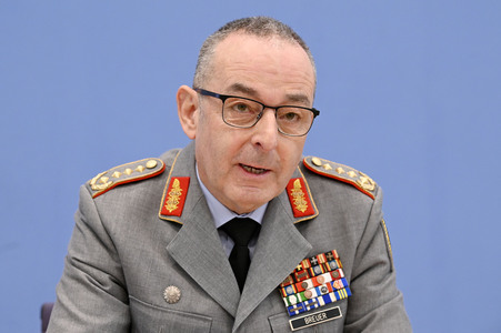 Bundespressekonferenz Quadriga - Militärübung für glaubhafte Abschreckung in Berlin