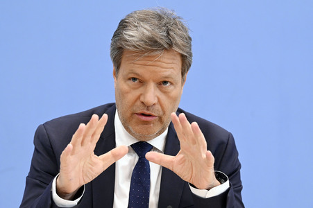 Bundespressekonferenz Frühjahresprojektion der Bundesregierung 2024 in Berlin