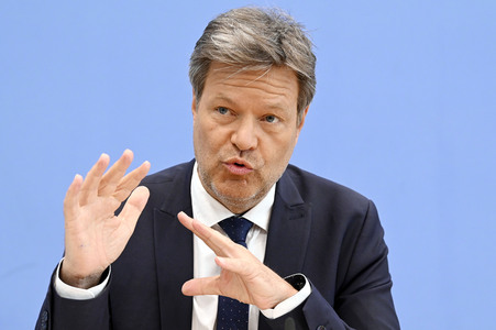 Bundespressekonferenz Frühjahresprojektion der Bundesregierung 2024 in Berlin