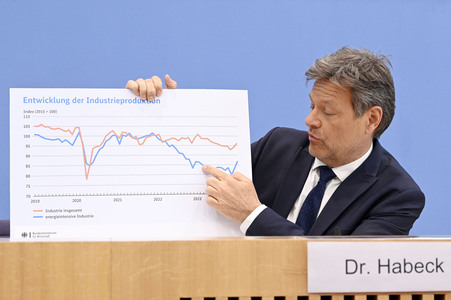 Bundespressekonferenz Frühjahresprojektion der Bundesregierung 2024 in Berlin