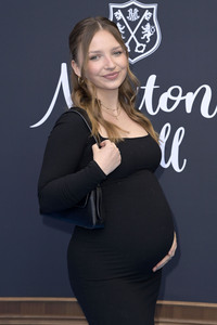 Serienpremiere 'Maxton Hall - Die Welt zwischen uns' in Berlin