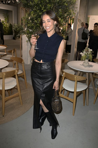 Ausstellungseröffnung Ruinart Maison 1729 Kunst Pop-up am Tacheles in Berlin