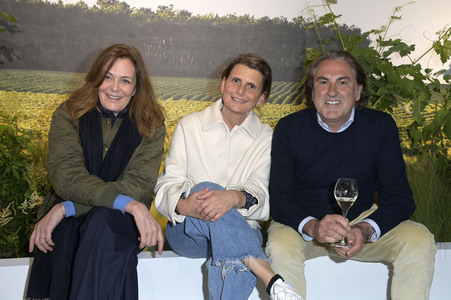 Ausstellungseröffnung Ruinart Maison 1729 Kunst Pop-up am Tacheles in Berlin