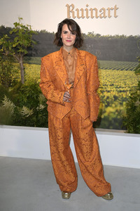 Ausstellungseröffnung Ruinart Maison 1729 Kunst Pop-up am Tacheles in Berlin