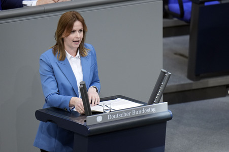 166. Sitzung des Deutschen Bundestages in Berlin