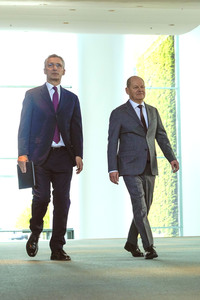 Empfang des NATO-Generalsekretärs in Berlin