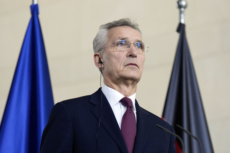 Empfang des NATO-Generalsekretärs in Berlin