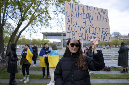 Ukrainer demonstrieren in Berlin