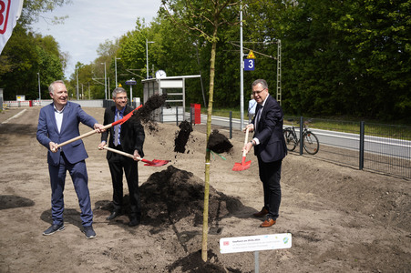 Feierliche Inbetriebnahme der Verkehrsstation Potsdam Pirschheide