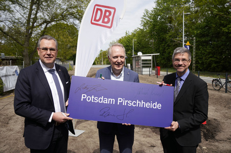 Feierliche Inbetriebnahme der Verkehrsstation Potsdam Pirschheide