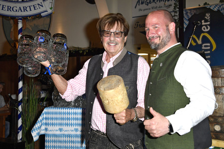 Maibockanstich im Hofbräu Wirtshaus Berlin