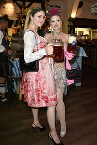 Maibockanstich im Hofbräu Wirtshaus Berlin