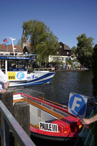 Die Ruderfähre F24 Paule III in Rahnsdorf