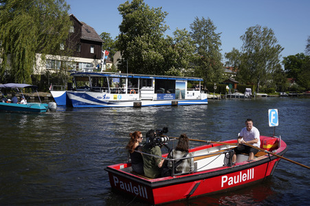 Die Ruderfähre F24 Paule III in Rahnsdorf