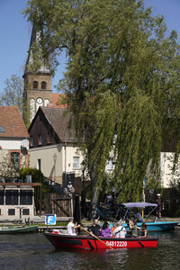 Die Ruderfähre F24 Paule III in Rahnsdorf