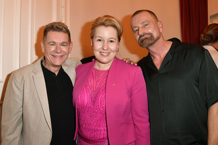 Musicalpremiere 'Ku'damm 59 - Das Musical' in Berlin