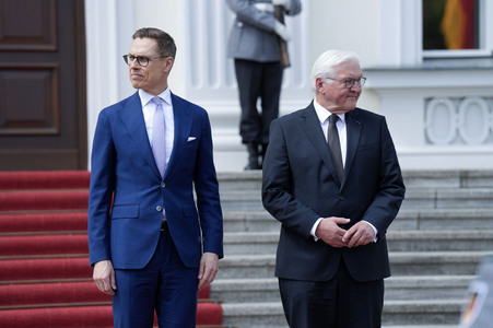 Begrüßung des Präsidenten der Republik Finnland in Berlin